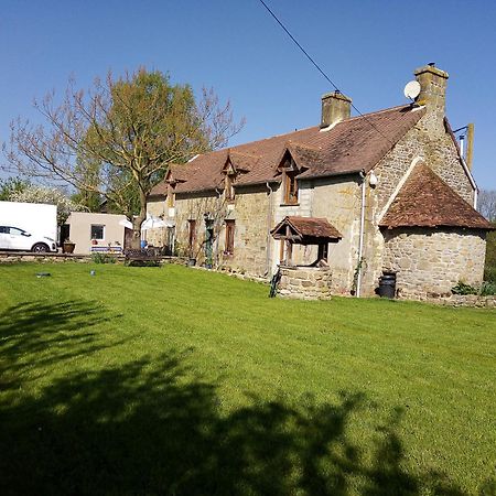 Le Beauregard Bed & Breakfast Rânes Екстериор снимка